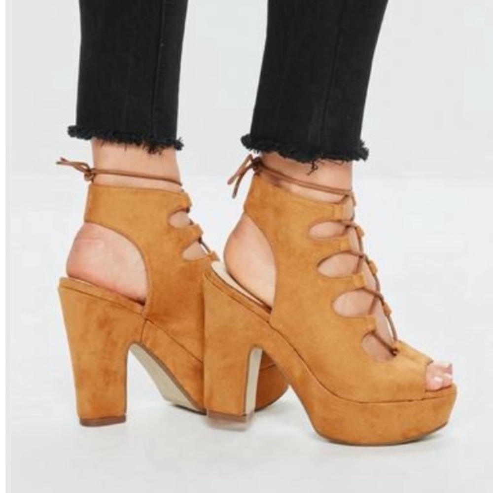 MISGUIDED | Tan Lace Up Platform Heels
